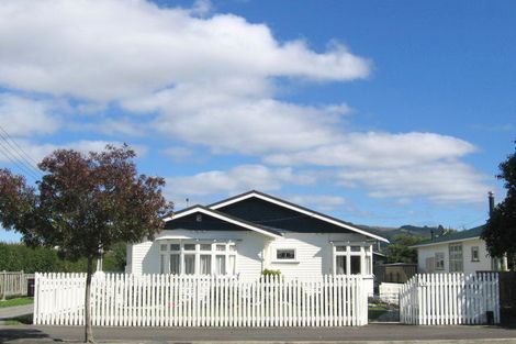 Photo of property in 53 Pine Avenue, Ebdentown, Upper Hutt, 5018
