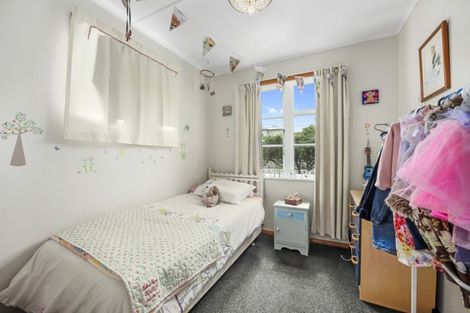 Photo of property in 21 East Street, Petone, Lower Hutt, 5012