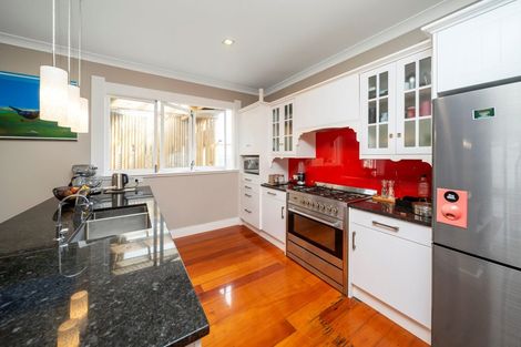 Photo of property in 19 Burns Street, Hawera, 4610