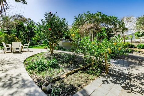 Photo of property in 8a Fleetwood Grove, Waikanae, 5036