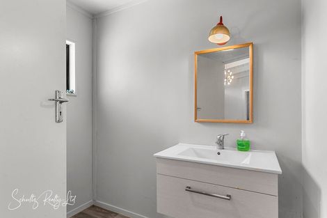 Photo of property in 38 Oxford Street, Whakapirau, Maungaturoto, 0583