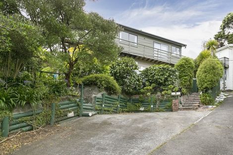 Photo of property in 29b Omega Street, Newlands, Wellington, 6037