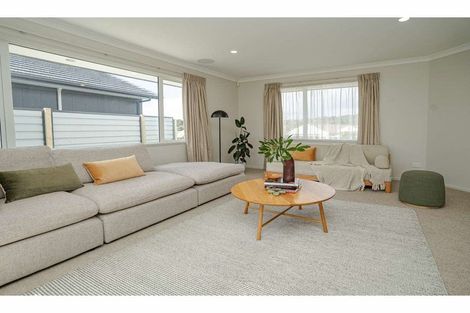 Photo of property in 6 Halyard Loop, Haruru, 0204