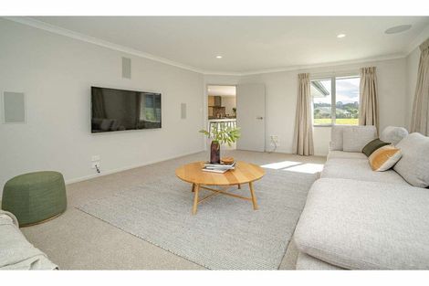 Photo of property in 6 Halyard Loop, Haruru, 0204