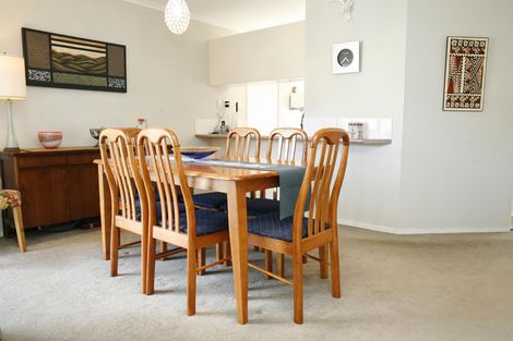 Photo of property in 9 Matilda Place, Weymouth, Auckland, 2103