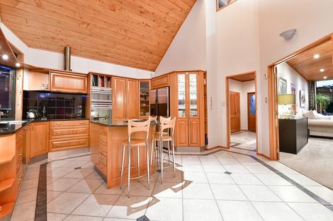 Photo of property in 155 Taupaki Road, Taupaki, Henderson, 0782