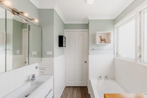 Photo of property in 290 Rosetta Road, Raumati Beach, Paraparaumu, 5032