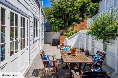 Photo of property in 14 Freeling Street, Island Bay, Wellington, 6023