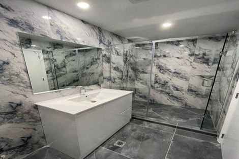 Photo of property in 4b Mirrabooka Avenue, Botany Downs, Auckland, 2010