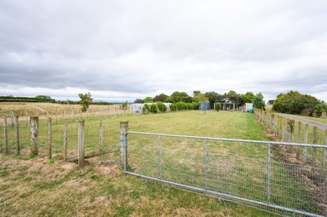 Photo of property in 21 Sutherland Road, Sanson, Palmerston North, 4479