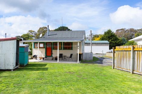 Photo of property in 3 Otanga Street, Dannevirke, 4930