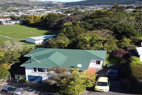 Photo of property in 14 Hillary Street, Tawa, Wellington, 5028