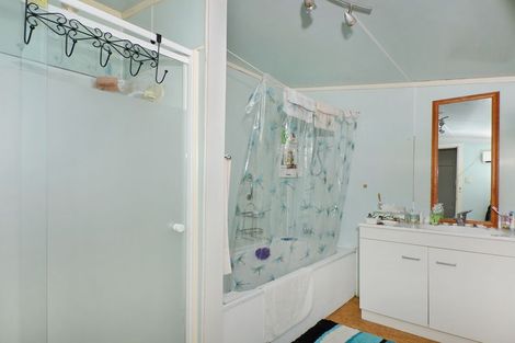 Photo of property in 2045 Ngunguru Road, Ngunguru, Whangarei, 0173