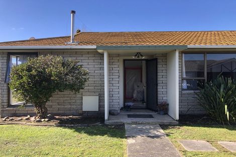 Photo of property in 6a Woodfield Avenue, Roslyn, Palmerston North, 4414