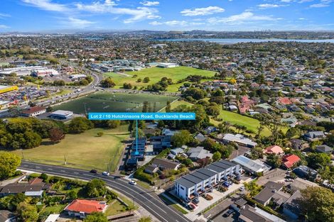 Photo of property in 2/10 Hutchinsons Road, Bucklands Beach, Auckland, 2014