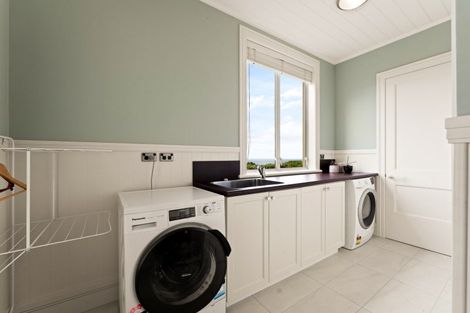 Photo of property in 17 Granville Terrace, Belleknowes, Dunedin, 9011