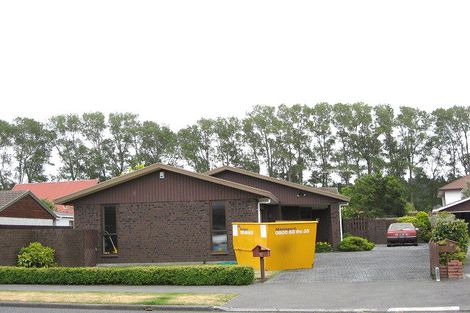 Photo of property in 76 Anglesea Avenue, Parklands, Christchurch, 8083