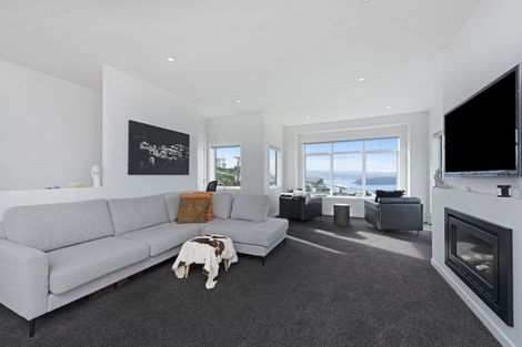 Photo of property in 2/74 Jubilee Road, Khandallah, Wellington, 6035