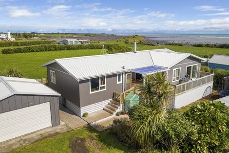 Photo of property in 57c Anglers Avenue, Warea, New Plymouth, 4381
