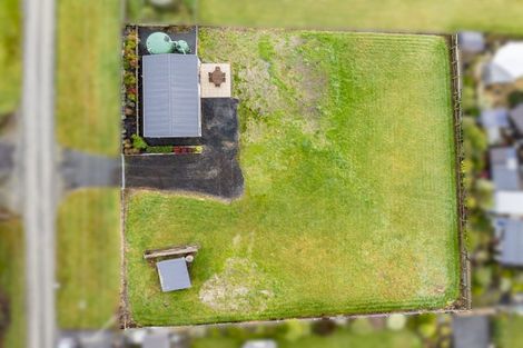 Photo of property in 28 Lakeview Street, Waihola, 9073