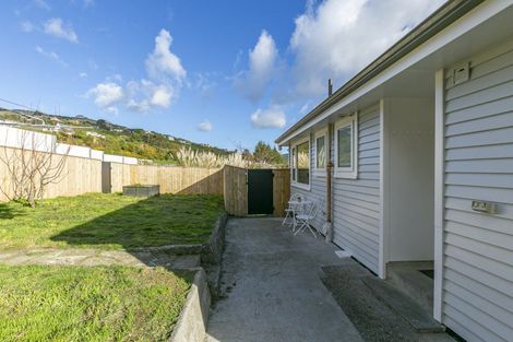 Photo of property in 12 Ranui Terrace, Tawa, Wellington, 5028