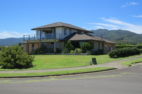 Photo of property in 15 Koromiko Drive, Coromandel, 3506