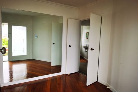 Photo of property in 34 Glenfern Road, Mellons Bay, Auckland, 2014