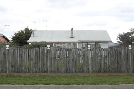 Photo of property in 32 Park Avenue, Waitarere Beach, Levin, 5510