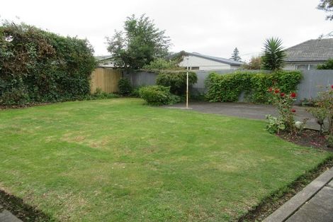 Photo of property in 4 Fairmile Place, Russley, Christchurch, 8042
