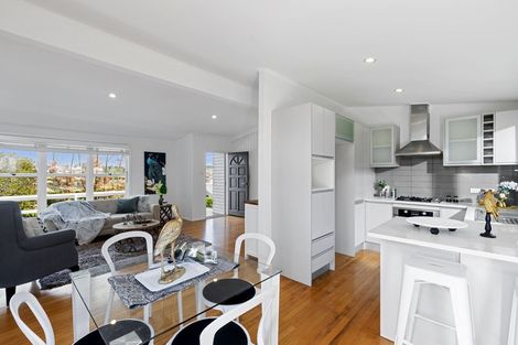 Photo of property in 1/48 Bond Crescent, Forrest Hill, Auckland, 0620