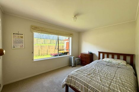 Photo of property in 17 Heaphy Street, Westown, New Plymouth, 4310