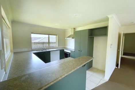 Photo of property in 28 Raphoe Road, Flat Bush, Auckland, 2019