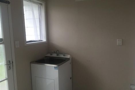 Photo of property in 13 Kern Place, Manurewa, Auckland, 2102
