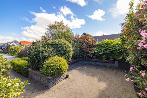 Photo of property in 2/6 Goodall Place, Redwood, Christchurch, 8051