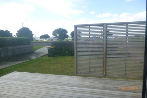 Photo of property in 7 Tatau Way, Te Atatu Peninsula, Auckland, 0610
