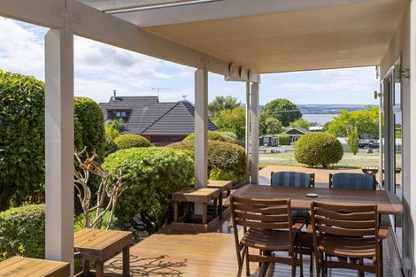 Photo of property in 19 Kinder Street, Acacia Bay, Taupo, 3330