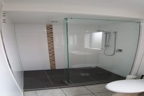 Photo of property in 19 St Catherine Crescent, West Harbour, Auckland, 0618