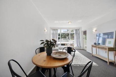 Photo of property in 10/4 Claremont Grove, Mount Victoria, Wellington, 6011