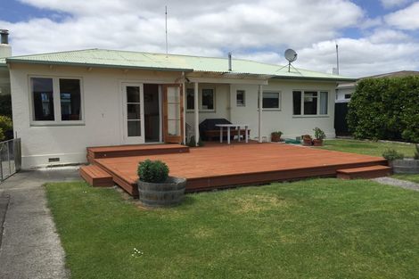 Photo of property in 1414 Woodstock Avenue, Mayfair, Hastings, 4122