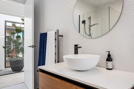 Photo of property in 69a Wai-iti Terrace, Bryndwr, Christchurch, 8052