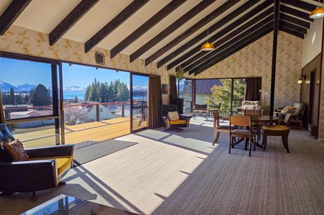 Photo of property in 10 Hamilton Drive, Lake Tekapo, 7999