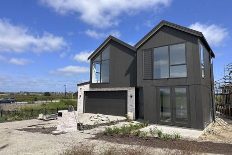 Photo of property in 3 Seagreen Avenue, Rosehill, Papakura, 2113