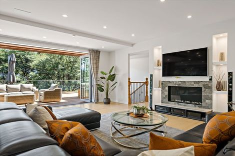 Photo of property in 293b Titirangi Road, Titirangi, Auckland, 0604