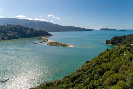 Photo of property in 26 Lady Barkly Grove, Kaiteriteri, Motueka, 7197