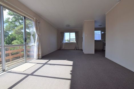 Photo of property in 11 Mile Place, Henderson, Auckland, 0612