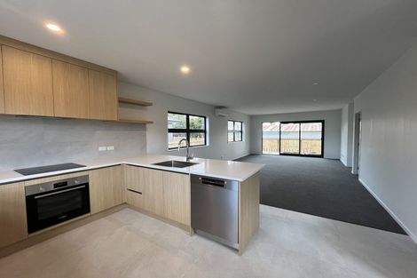Photo of property in 3/4 Toru Street, Te Atatu Peninsula, Auckland, 0610