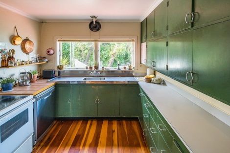 Photo of property in 11 Homebush Road, Khandallah, Wellington, 6035