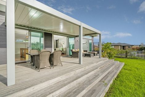 Photo of property in 36 Park Lane, Whitianga, 3510