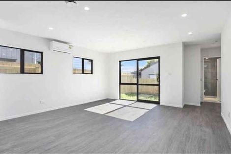 Photo of property in 3b Riverton Drive, Randwick Park, Auckland, 2105