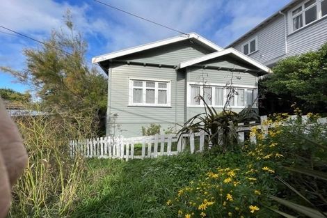 Photo of property in 23 Medway Street, Island Bay, Wellington, 6023